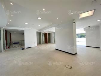 https://www.gallito.com.uy/local-comercial-sobre-roosevelt-inmuebles-21281207