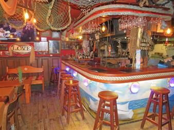 https://www.gallito.com.uy/hermoso-local-en-venta-en-mercado-del-puerto-inmuebles-27352163