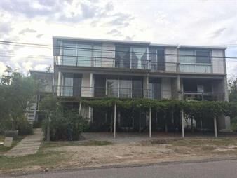 https://www.gallito.com.uy/lindo-departamento-a-una-cuadra-de-la-rambla-de-colonia-inmuebles-27155753