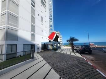 https://www.gallito.com.uy/espectacular-apartamento-con-vista-al-mar-inmuebles-27352277