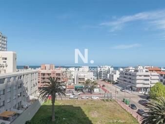 https://web5.gallito.com.uy/a-metros-del-puerto-excelente-apartamento-1-con-inmuebles-25041586