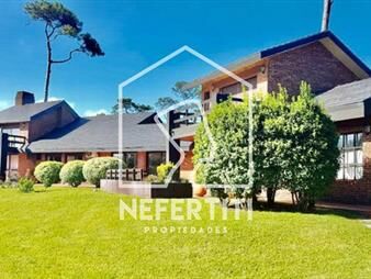 https://web5.gallito.com.uy/venta-casa-en-pinares-a-metros-del-mar-inmuebles-25940892