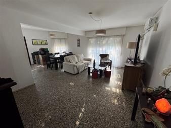 https://web5.gallito.com.uy/apartamento-3-dormitorios-garage-doble-prox-a-rambla-inmuebles-27092828