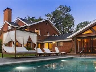 https://web5.gallito.com.uy/casa-en-venta-de-4-dormitorios-en-playa-mansa-inmuebles-26000338
