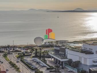 https://web5.gallito.com.uy/piso-alto-con-vistas-panoramicas-de-playa-mansa-inmuebles-27090977