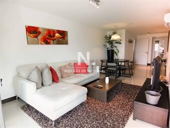 https://web5.gallito.com.uy/ph-en-playa-mansa-departamento-en-edificio-de-2-inmuebles-25041890