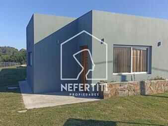 https://web5.gallito.com.uy/venta-casas-a-estrenar-hermosa-vista-a-los-cerros-inmuebles-24614472