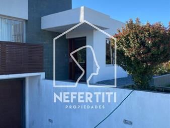 https://web5.gallito.com.uy/venta-casa-3-dormitorios-en-piriapolis-inmuebles-24614694