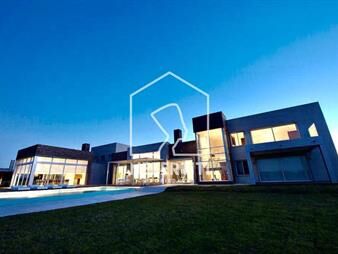 https://web5.gallito.com.uy/excepcional-casa-en-laguna-de-los-cisnes-inmuebles-27374544