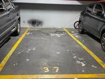 https://www.gallito.com.uy/vendo-garage-berro-y-guayaqui-con-lugar-fijo-inmuebles-27256316