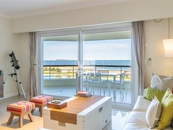 https://web5.gallito.com.uy/apartamento-en-venta-en-playa-mansa-punta-del-inmuebles-27378220