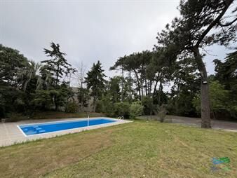 https://www.gallito.com.uy/en-alquiler-anual-casa-5-dormitorios-y-piscina-cantegril-inmuebles-27382551