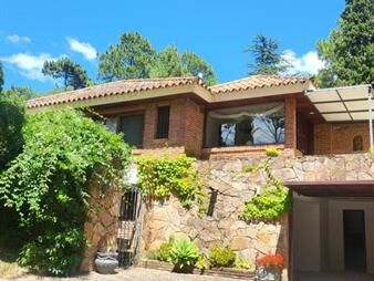 https://www.gallito.com.uy/en-venta-casa-5-dormitorios-con-apto-de-servicio-inmuebles-27382605