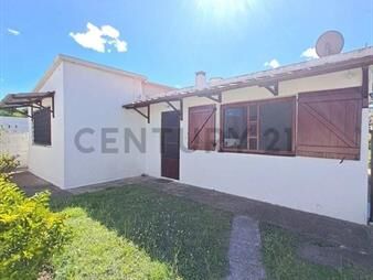 https://www.gallito.com.uy/excelente-casa-al-fondo2-dormparrilleroestufa-a-leñaj-inmuebles-26458359