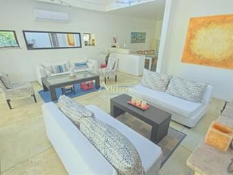 https://www.gallito.com.uy/casa-con-piscina-en-alquiler-playa-brava-inmuebles-24831959