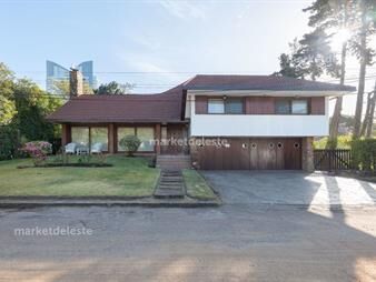 https://web5.gallito.com.uy/casa-en-playa-mansa-3-dorm-inmuebles-25373288