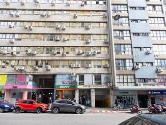 https://web5.gallito.com.uy/venta-de-4-oficinas-en-ciudad-vieja-inmuebles-27352838