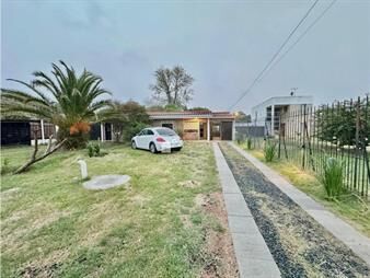 https://www.gallito.com.uy/va2075-venta-casa-3dorm-solymar-sur-garaje-parrillero-padro-inmuebles-27387184