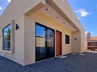 https://www.gallito.com.uy/venta-de-casa-a-estrenar-solymar-sur-2-dormitorios-2-baños-inmuebles-27373750