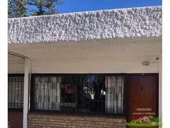 https://www.gallito.com.uy/se-vende-casa-a-20m-de-la-playa-amoblada-con-inmuebles-26945466