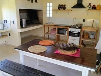 https://www.gallito.com.uy/venta-de-hermosa-casa-de-3-dormitorios-en-punta-inmuebles-27284139
