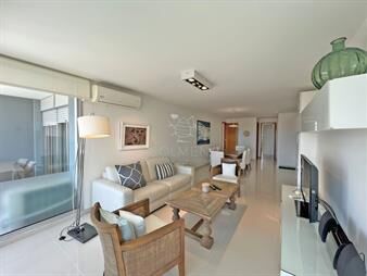 https://web5.gallito.com.uy/venta-apartamento-2-dormitorios-playa-mansa-punta-inmuebles-27392157