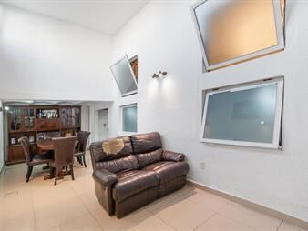 https://www.gallito.com.uy/apartamento-en-venta-en-parque-rodo-4-dormitorios-3-baños-inmuebles-27382865