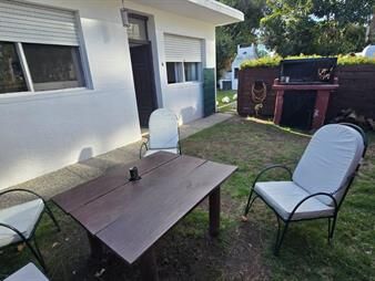 https://web5.gallito.com.uy/casa-con-jardin-en-venta-con-renta-anual-en-punta-del-est-inmuebles-27245608