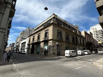 https://web5.gallito.com.uy/venta-ciudad-vieja-oficina-en-barreiro-ramos-a-la-calle-inmuebles-26051858