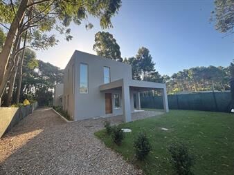 https://www.gallito.com.uy/casas-en-venta-a-estrenar-parque-burnett-punta-del-este-inmuebles-26950835