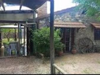https://www.gallito.com.uy/venta-casa-dos-dormitorios-con-piscina-en-playa-grande-inmuebles-24789885