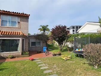 https://www.gallito.com.uy/venta-casa-barra-de-carrasco-tres-dormitorios-inmuebles-26168254