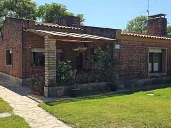 https://www.gallito.com.uy/venta-casa-en-solymar-tres-dormitorios-inmuebles-26237865