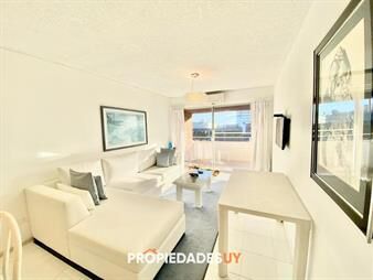 https://web5.gallito.com.uy/amplio-e-impecable-dpto-en-venta-2-dorm-2-inmuebles-25573421