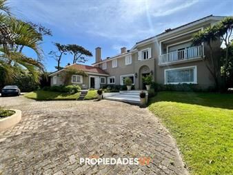 https://web5.gallito.com.uy/alquiler-anual-a-una-cuadra-de-la-playa-inmuebles-26848373
