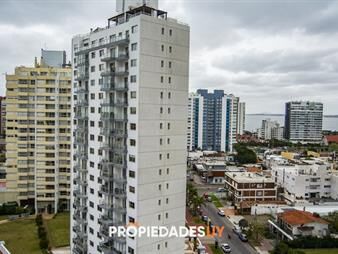 https://web5.gallito.com.uy/apartamento-en-venta-de-3-dormitorios-torre-del-inmuebles-27184367