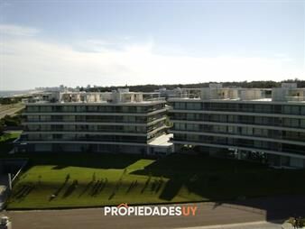 https://web5.gallito.com.uy/apartamento-playa-brava-4-dorm-4-baños-inmuebles-27126282