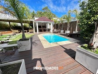 https://web5.gallito.com.uy/casa-en-venta-en-la-zona-de-playa-mansa-inmuebles-27283975