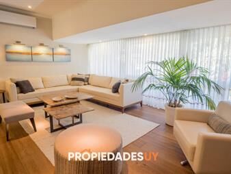 https://web5.gallito.com.uy/espectacular-casa-en-la-mansa-inmuebles-19647234