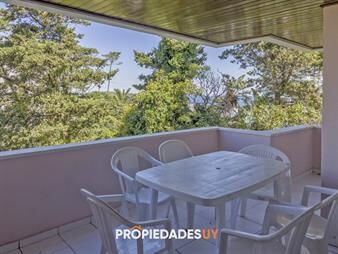 https://web5.gallito.com.uy/apartamento-en-venta-en-mansa-punta-del-este-3-2-inmuebles-26052120