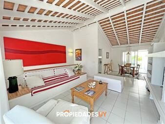 https://web5.gallito.com.uy/dpto-de-3-dormitorios-con-terraza-con-parrillero-inmuebles-24544340