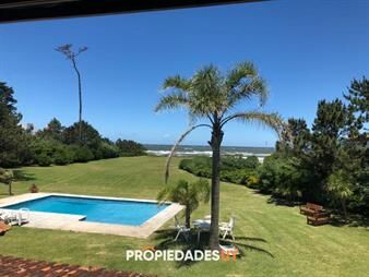 https://web5.gallito.com.uy/hermosa-casa-en-primera-linea-al-mar-inmuebles-21563171