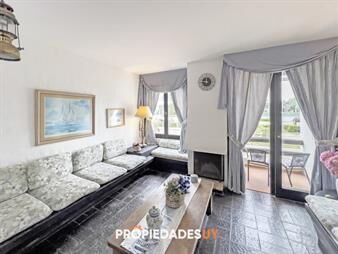 https://www.gallito.com.uy/excelente-ubicacion-a-20-metros-de-la-playa-inmuebles-26233664