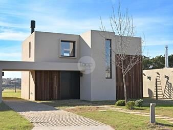 https://web5.gallito.com.uy/huertas-de-los-horneros-venta-de-casa-a-estrenar-con-4-do-inmuebles-26749845