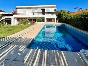 https://web5.gallito.com.uy/casa-a-una-cuadra-de-la-playa-en-parada-16-mansa-inmuebles-26147804