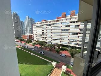 https://web5.gallito.com.uy/venta-apartamento-1-dormitorio-playa-brava-del-inmuebles-27406459