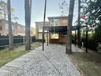 https://web5.gallito.com.uy/venta-casa-3-dormitorios-2-baã±os-barrio-los-inmuebles-23690150
