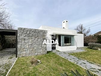 https://web5.gallito.com.uy/casa-en-punta-colorada-la-serena-ref-ca200324-inmuebles-20246523