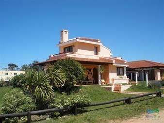 https://www.gallito.com.uy/estupenda-esquina-vista-al-mar-en-lote-de-doble-inmuebles-27410026