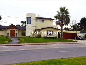 https://web5.gallito.com.uy/residencia-en-mansa-inmuebles-19848194
